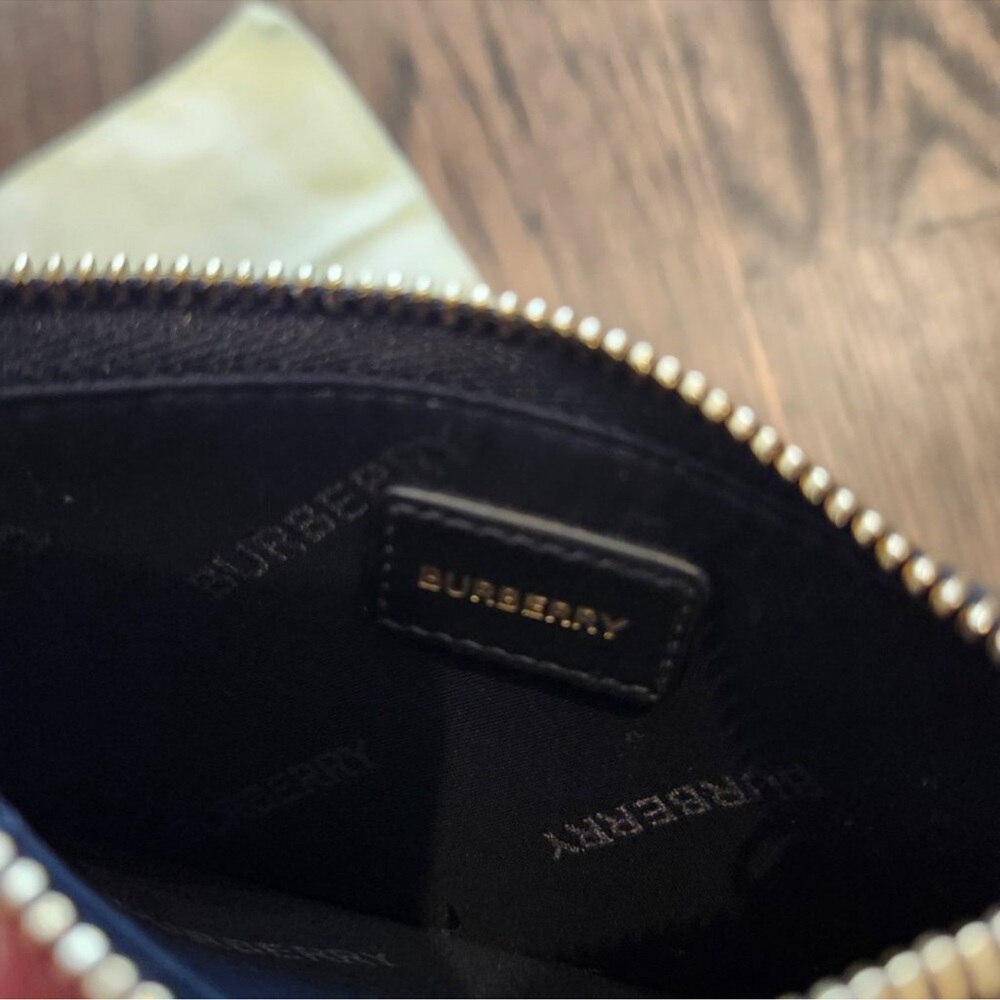 Authentic Burberry Tan and Black Key Card Holder - Picture 2 of 5